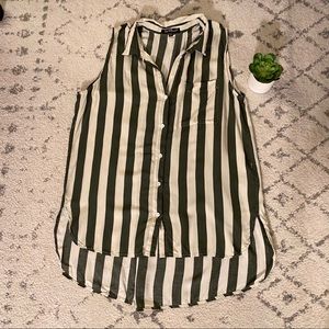 Velvet Heart stripped sleeveless top sz. M🌸🌸🌸